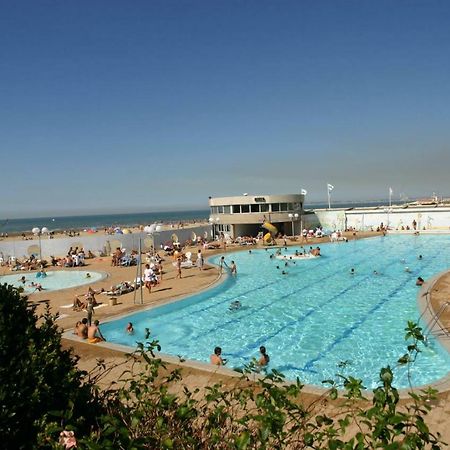 La Reine Des Plages Cls Deauville Trouville-sur-Mer Bagian luar foto