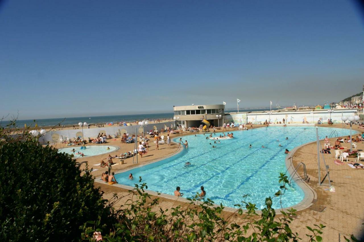 La Reine Des Plages Cls Deauville Trouville-sur-Mer Bagian luar foto